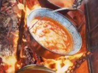 Na Mjesecu baranjske kuhinje gosti naučili pripremiti pileći paprikaš i šarana na rašljama