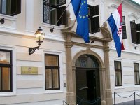 Karamarko: Javna poduzeća u holding, a broj ministarstava želimo smanjiti