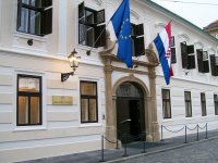 Čelni ljudi strateških tvrtki birat će se javnim natječajem ili putem agencija