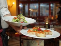 Samo “keš”: Većina naših obrtnika ne prima kartice