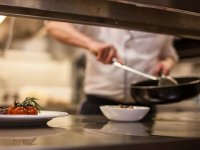 Manjak radnika ozbiljno prijeti turizmu: Jedno zanimanje plaća se i do 5000 eura mjesečno