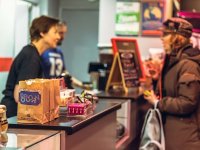 Financijska agencija: U trgovini najviše poduzetnika, najveći su i prihodi i rashodi te netodobit