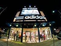 Adidas zatvara dvije tvornice u Njemačkoj i SAD-u, nastavlja proizvodnju u Aziji