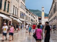 Hrvatska u rujnu s manje turista i noćenja, rast u devet mjeseci